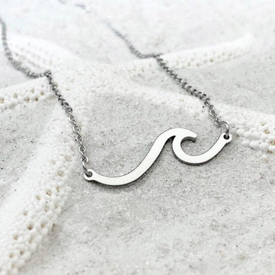 Stříbrný náhrdelník s mořskou vlnou