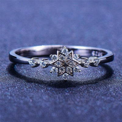 Prsten se sněhovou vločkou ze stříbra 925