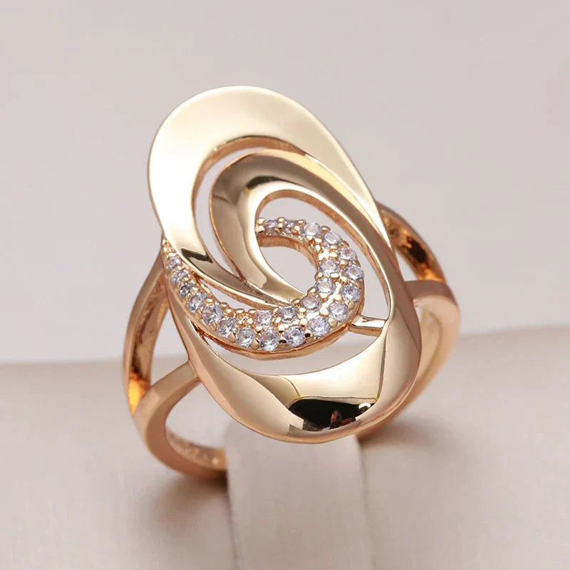 Anillo Elegante de Espiral Brillante