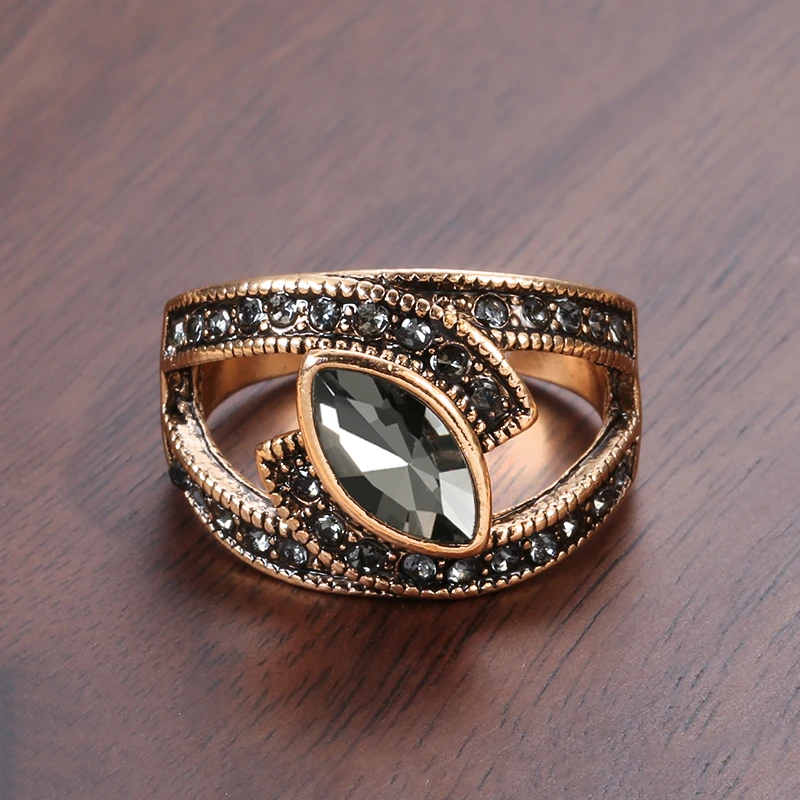 Anillo Elegante con Cristal Negro